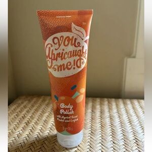 Perfectly Posh apricot body Polish - NEW